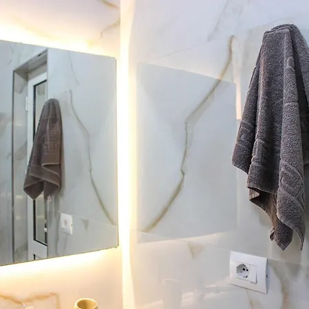 Inn Genius 825 *
