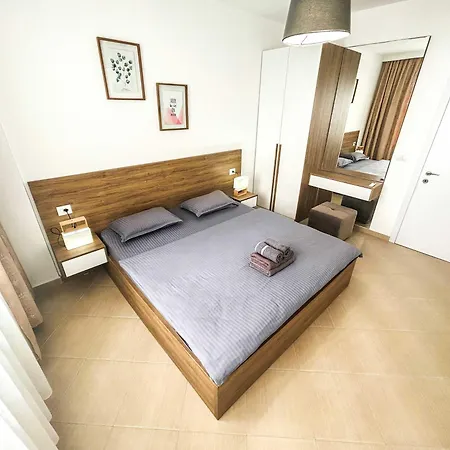 Inn Genius 825 Golem (Tirana)